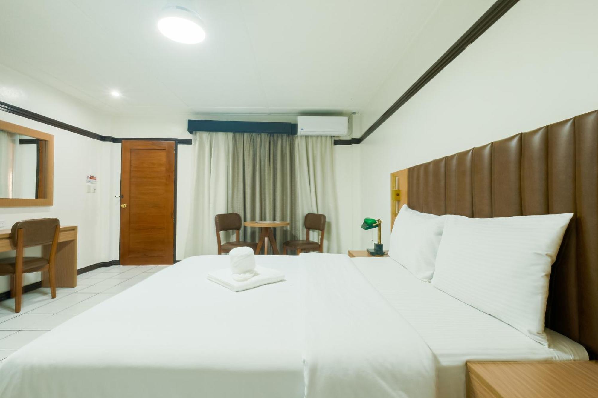 Orchid Inn Angeles Room photo