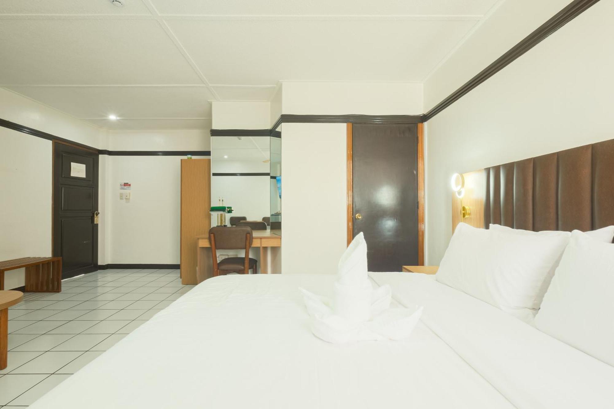 Orchid Inn Angeles Room photo